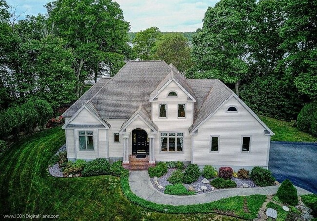 67 Lake Side Dr in Tiverton, RI - Building Photo - Building Photo