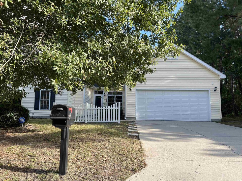 100 Clovis Cir in Myrtle Beach, SC - Foto de edificio