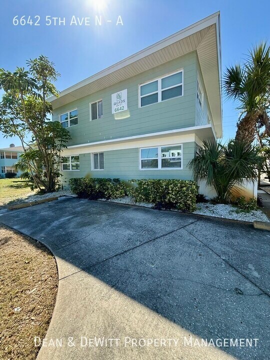 6642 5th Ave N in St. Petersburg, FL - Building Photo