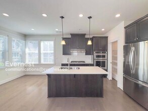 18526 46th Ave SE in Bothell, WA - Building Photo - Building Photo