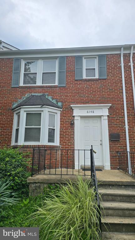 property at 6148 Parkway Dr