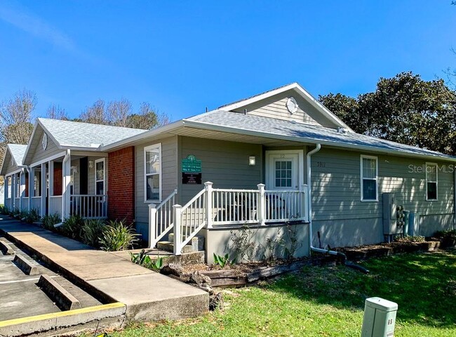 property at 3911 SW 27th St