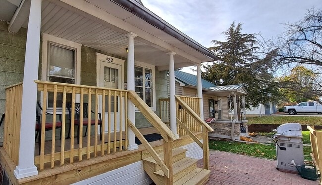 property at 432 6th St