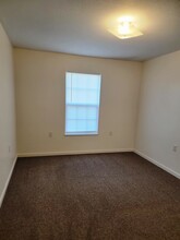 8324 Shawn Ridge Dr in Harrison, TN - Foto de edificio - Building Photo