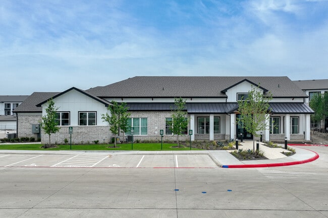 Ascend at McKinney North in McKinney, TX - Foto de edificio - Building Photo