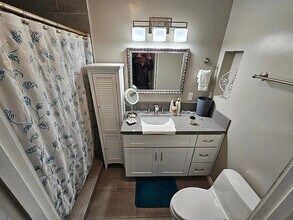 2622 Torrey Pines Rd in San Diego, CA - Building Photo - Building Photo