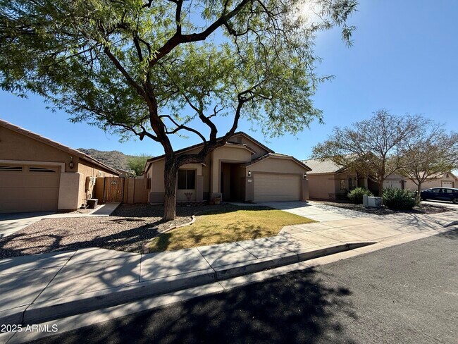 2021 E Caldwell St in Phoenix, AZ - Building Photo - Building Photo