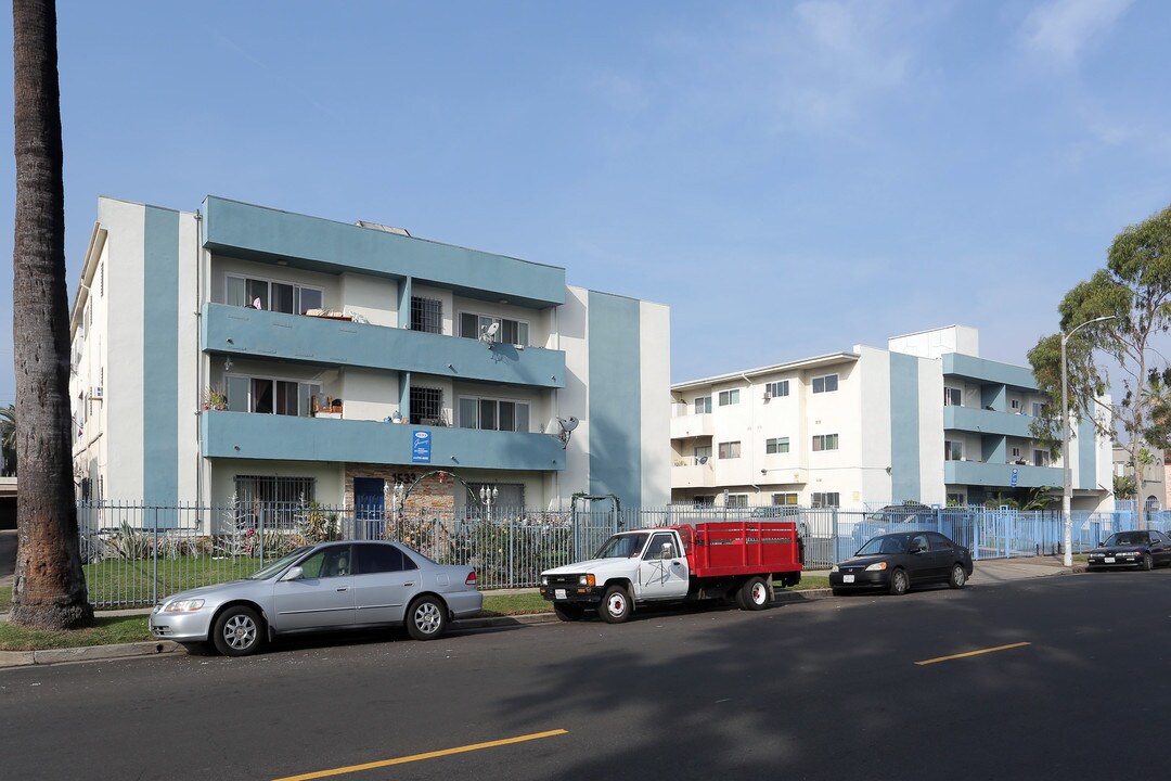 1533 S Gramercy Pl in Los Angeles, CA - Foto de edificio