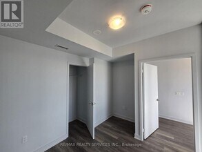 2920 Hwy 7 in Vaughan, ON - Building Photo - Building Photo