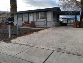 2630 Louise Ave in Kingman, AZ - Building Photo - Building Photo