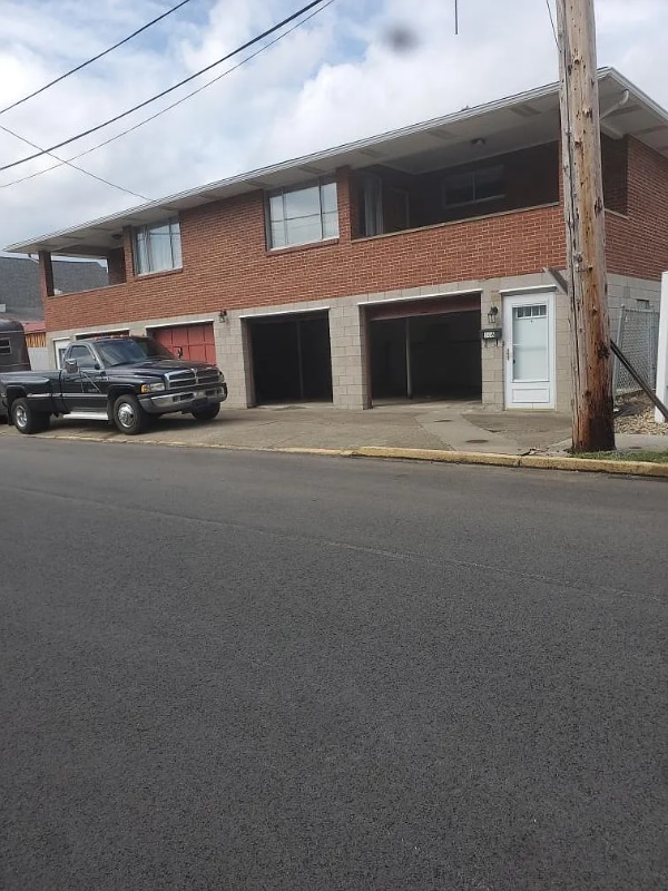 108 River Ave