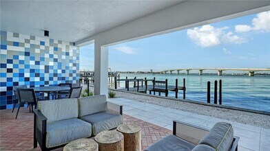 226 Golden Gate Point in Sarasota, FL - Building Photo - Building Photo