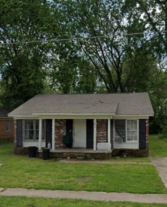 703 Cecelia Ave in Osceola, AR - Foto de edificio