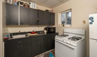864 Madison Ave in Albany, NY - Building Photo