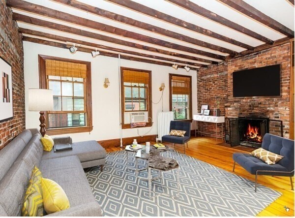 31 Myrtle St-Unit -4 in Boston, MA - Building Photo