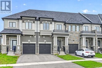 3 Bilanski Farm Rd in Brantford, ON - Building Photo - Building Photo