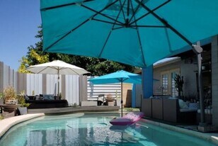 1220 W Pebble Beach Dr in Tempe, AZ - Building Photo