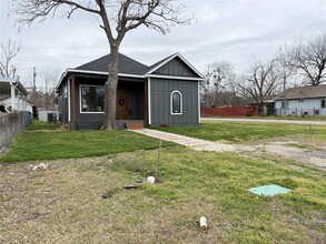 433 Annie St in Taylor, TX - Building Photo - Building Photo