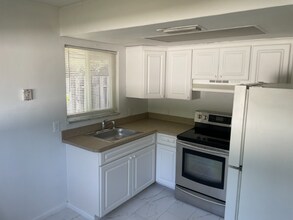 627 92nd Ave N in Naples, FL - Building Photo - Building Photo