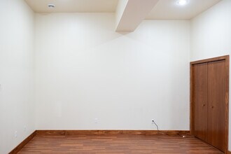 418 Shelden Ave, Unit #2 in Houghton, MI - Building Photo - Building Photo