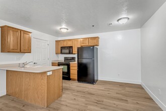 580 S Center St in Santaquin, UT - Building Photo - Building Photo