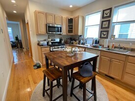 20 Radcliffe Rd, Unit 1 in Somerville, MA - Building Photo