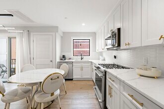 2716 Palisade Ave in Weehawken, NJ - Building Photo - Building Photo