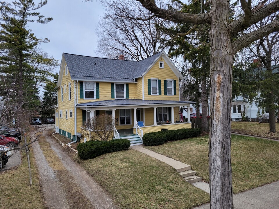 307 N Chestnut St in Lansing, MI - Foto de edificio