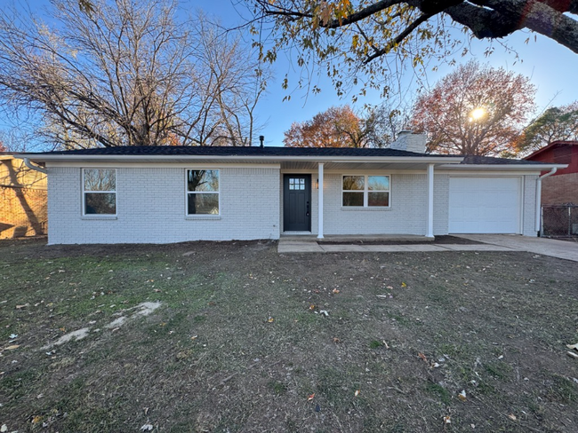 2338 W Alpine Cir