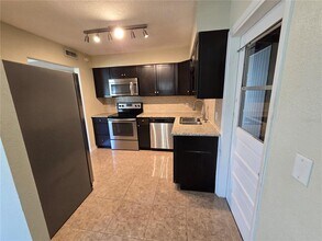 4428 W Varn Ave in Tampa, FL - Building Photo - Building Photo
