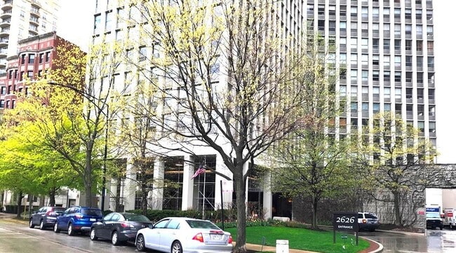 property at 2626 N Lakeview Ave