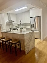 141 Crandon Blvd in Key Biscayne, FL - Building Photo