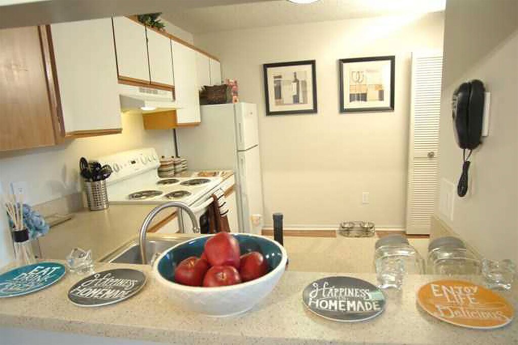 Carnegie Park Apartments Southfield, MI Apartments