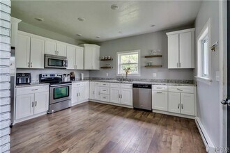 24 Church St in Philadelphia, NY - Building Photo - Building Photo