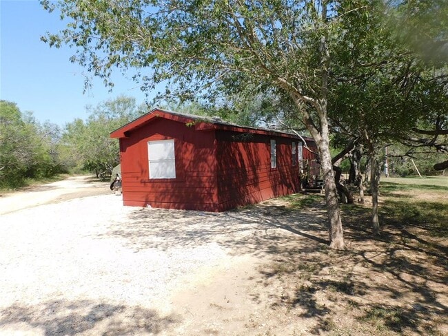 136 Bullfrog Holler Rd in Dale, TX - Building Photo - Building Photo