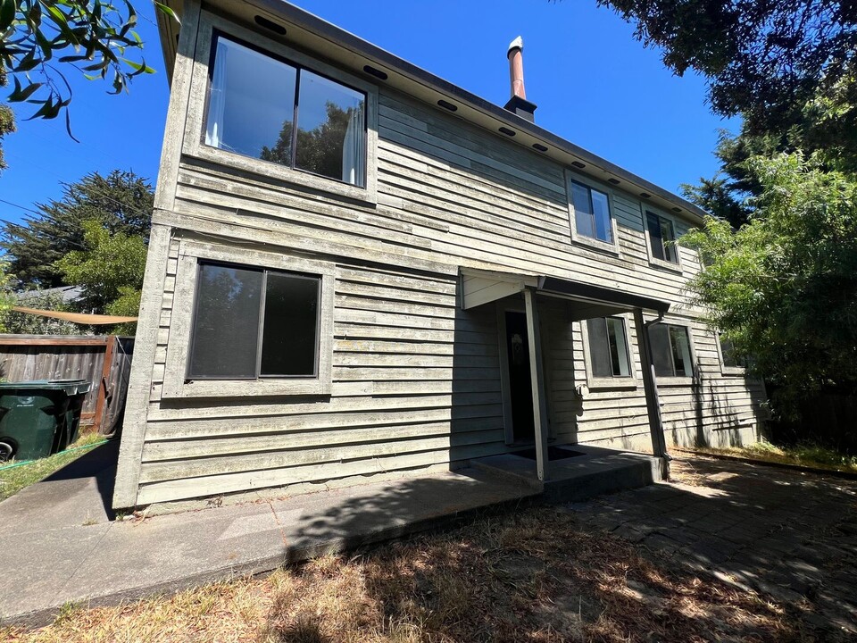 311-315 Sunset Way in Mill Valley, CA - Building Photo