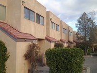 Ortiz Place Townhomes in Albuquerque, NM - Foto de edificio - Building Photo