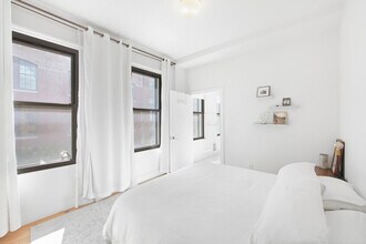 519 W 45th St in New York, NY - Building Photo - Building Photo