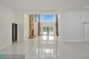 7475 Estrella Cir in Boca Raton, FL - Building Photo - Building Photo