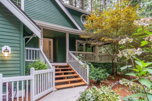 19522 NE 202nd Pl in Woodinville, WA - Building Photo - Building Photo