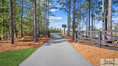 124 Skylark Rd in Bloomingdale, GA - Building Photo - Building Photo