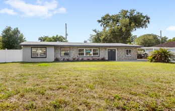 4604 S Shore Rd in Orlando, FL - Foto de edificio - Building Photo