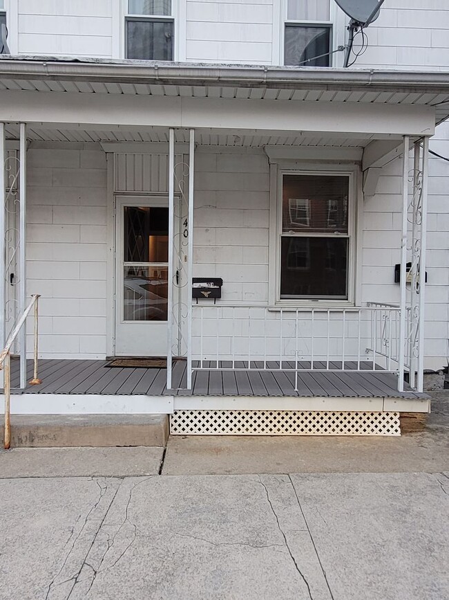 property at 40 N Chestnut St