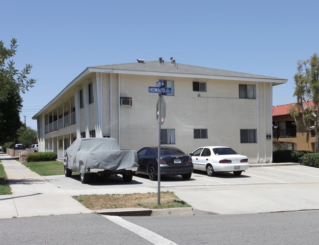 Luprinto East in Corona, CA - Foto de edificio - Building Photo