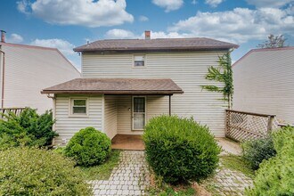 607 Junction St in Morgantown, WV - Building Photo - Building Photo