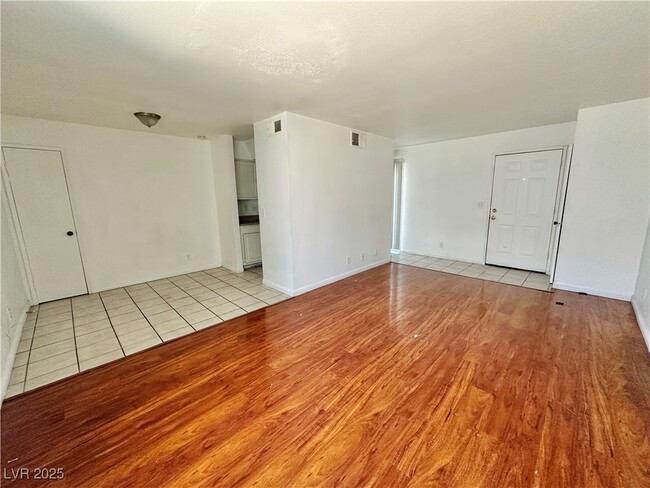 3616 Kolendo Ct in Las Vegas, NV - Building Photo - Building Photo