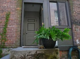 110 Central St, Unit 2 in Somerville, MA - Building Photo