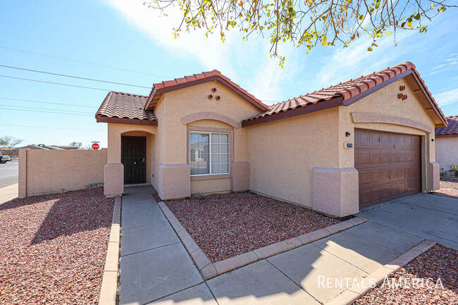 10503 W Pasadena Ave in Glendale, AZ - Building Photo - Building Photo