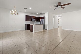 5808 NW 46th Ln in Lauderhill, FL - Building Photo - Building Photo