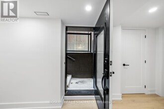 442 Brock Ave in Toronto, ON - Building Photo - Building Photo